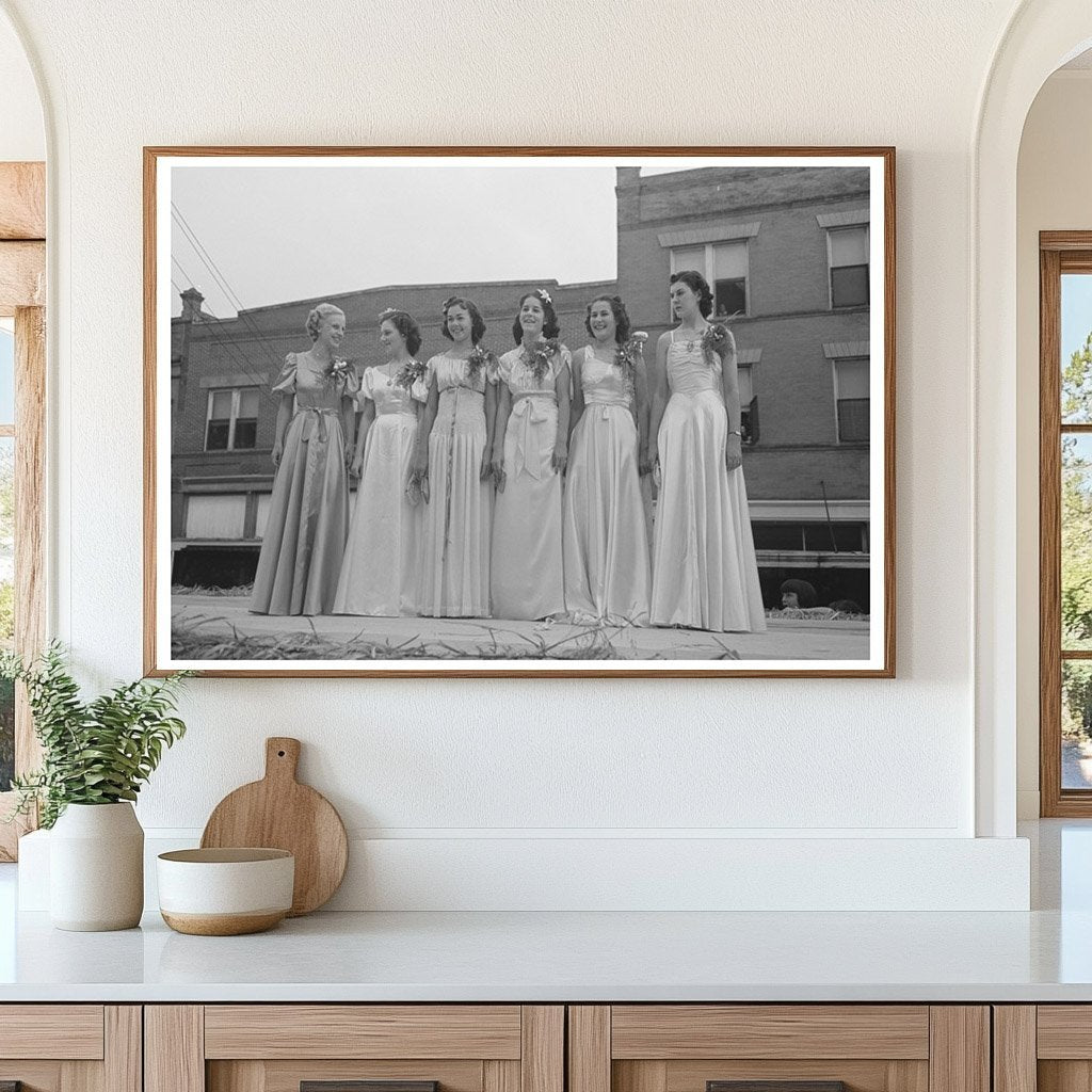 Princesses at National Rice Festival 1938 Louisiana - Available at KNOWOL