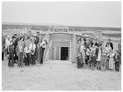 Quaker Congregation in Dead Ox Flat Oregon 1939 - Available at KNOWOL