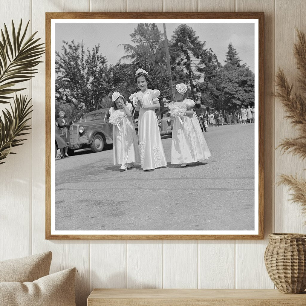 Queen and Court at Holy Ghost Parade Santa Clara 1942 - Available at KNOWOL