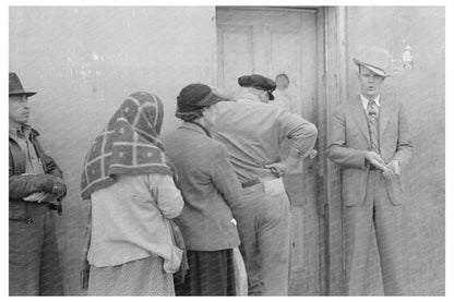 Relief Line in San Antonio Texas March 1939 - Available at KNOWOL