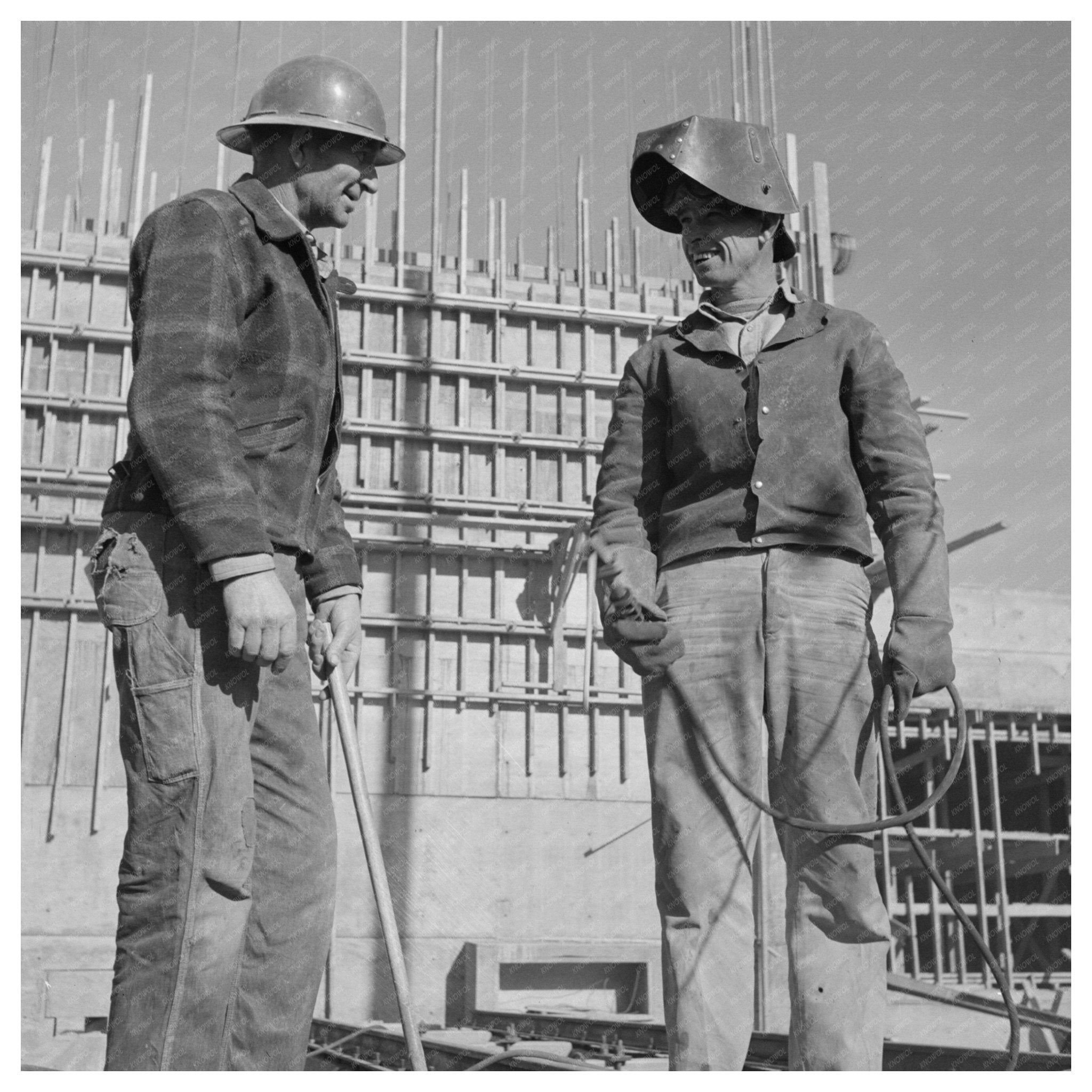 Rigger and Welder Break at Basic Magnesium Plant 1942 - Available at KNOWOL