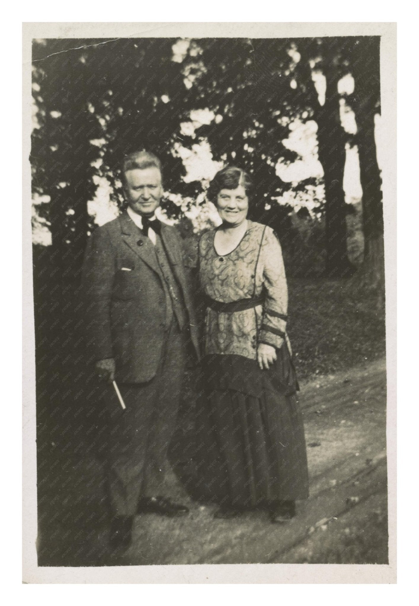 Robert and Belle La Follette at Roe Farm Vintage Photo 1900 - 1915 - Available at KNOWOL