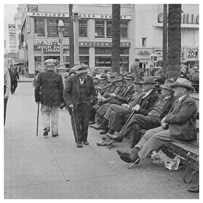 San Diego Street Scene May 1942 FSA/OWI Collection - Available at KNOWOL