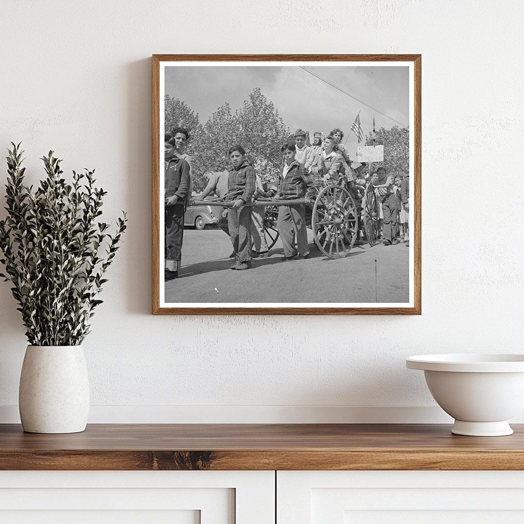 Schoolchildren Collecting Scrap Metal in San Juan Bautista 1942 - Available at KNOWOL