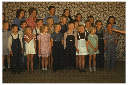 Schoolchildren Singing in Pie Town New Mexico 1940 - Available at KNOWOL