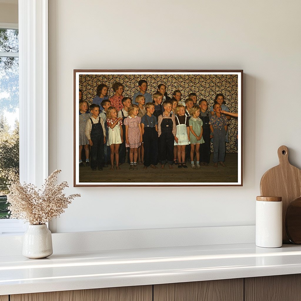 Schoolchildren Singing in Pie Town New Mexico 1940 - Available at KNOWOL