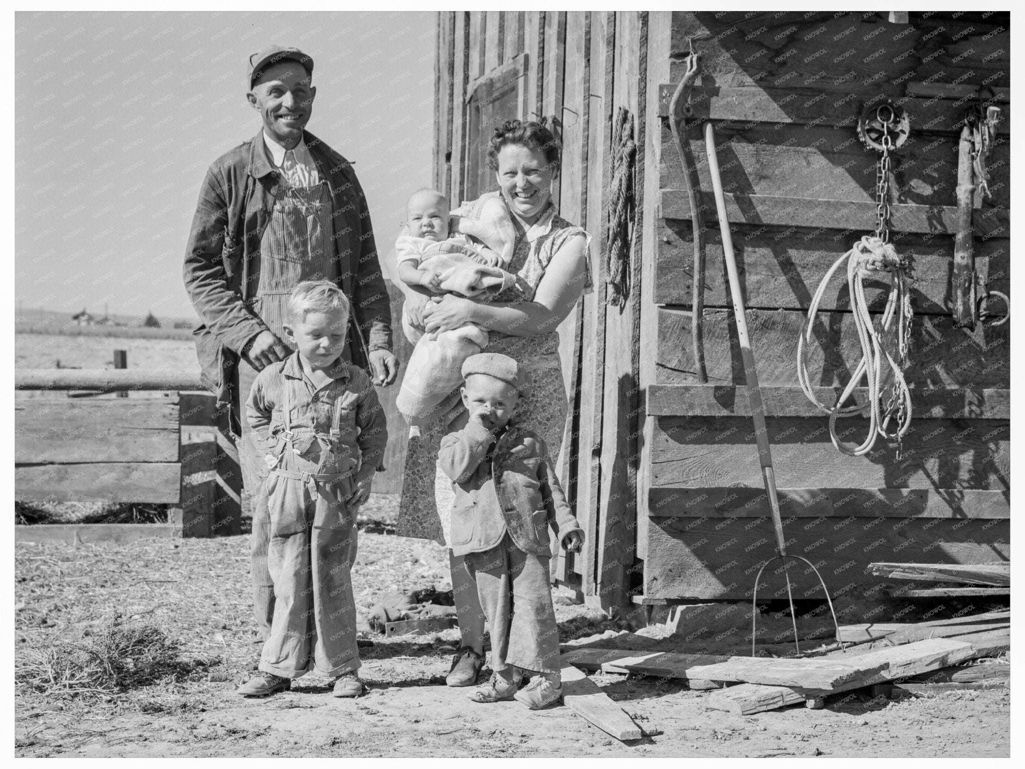 Schroeder Family at Farm in Dead Ox Flat Oregon 1939 - Available at KNOWOL