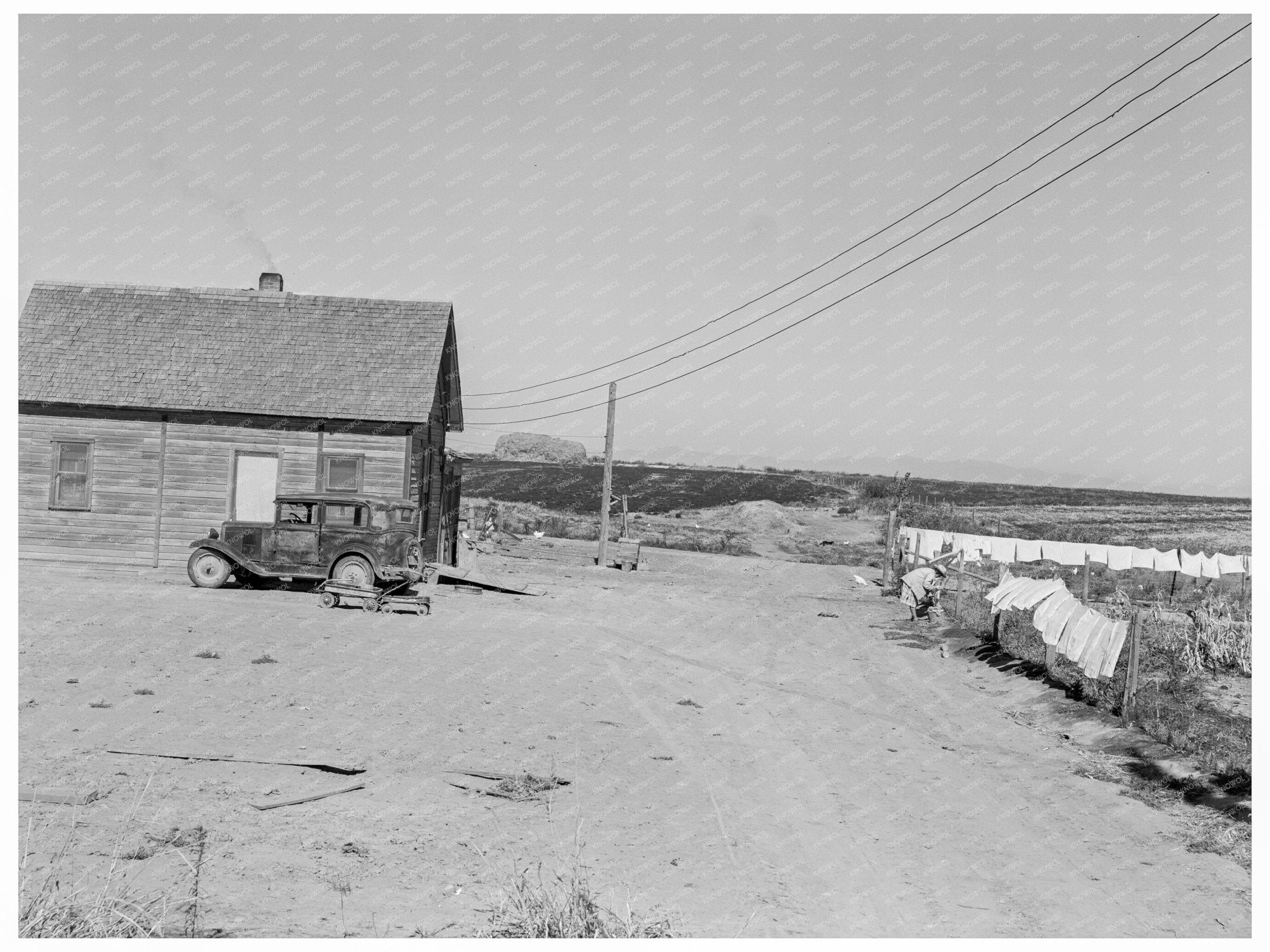 Schroeder Family Home in Dead Ox Flat Oregon 1939 - Available at KNOWOL