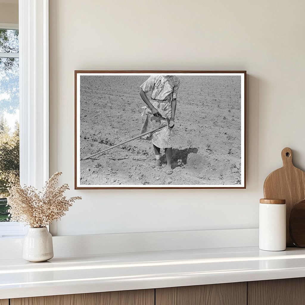 Sharecropper Woman in Cotton Field Missouri 1938 - Available at KNOWOL