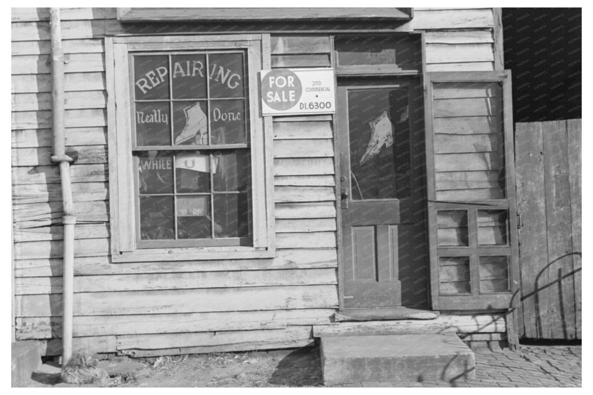 Shoe Shop on L Street Washington D.C. January 1938 - Available at KNOWOL