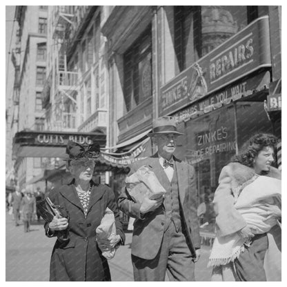 Shoppers in Los Angeles April 1942 Vintage Photograph - Available at KNOWOL