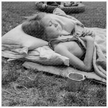 Sick Migrant Child in Yakima Valley August 1939 - Available at KNOWOL