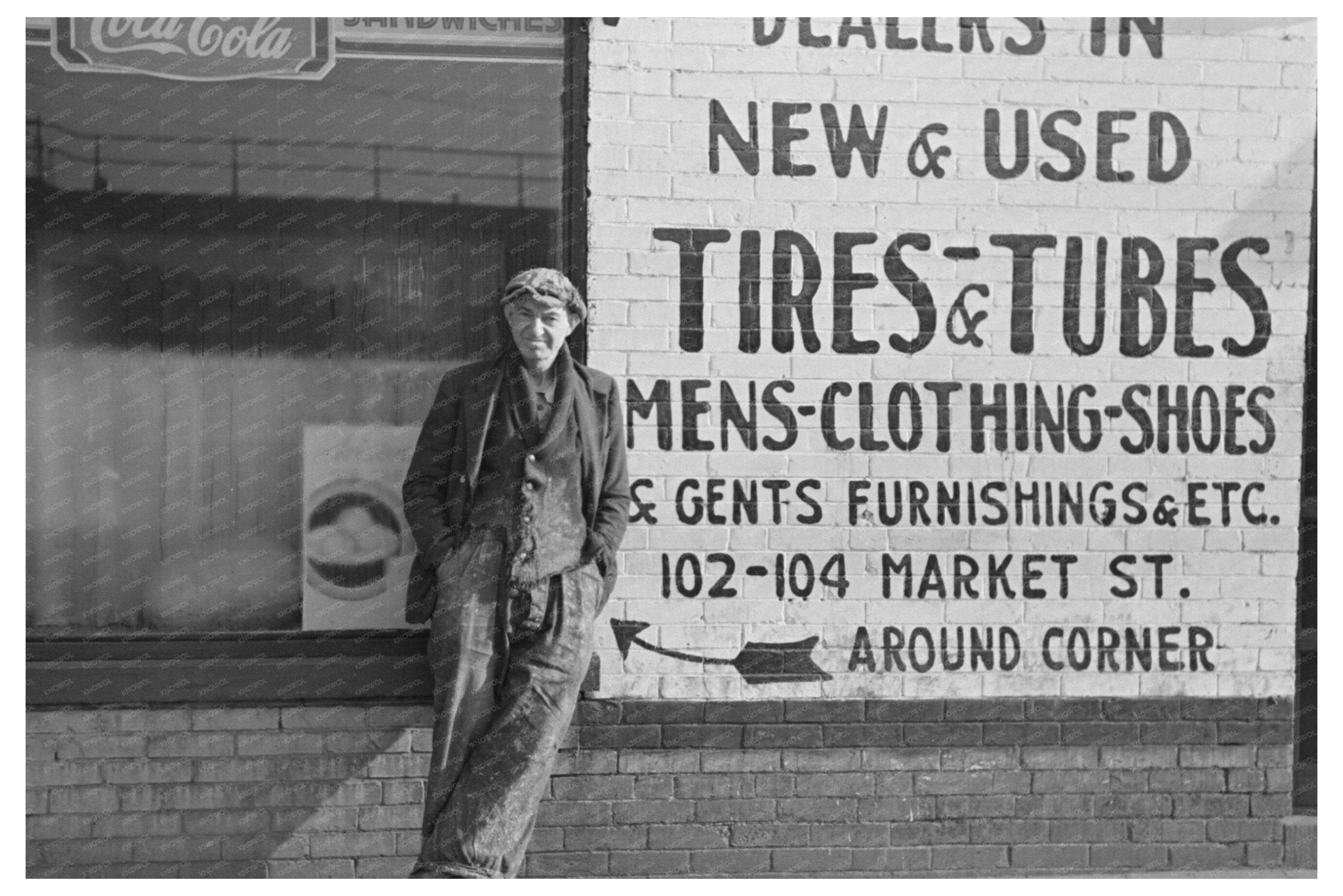 Sidewalk Scene in Wilmington Delaware November 1936 - Available at KNOWOL