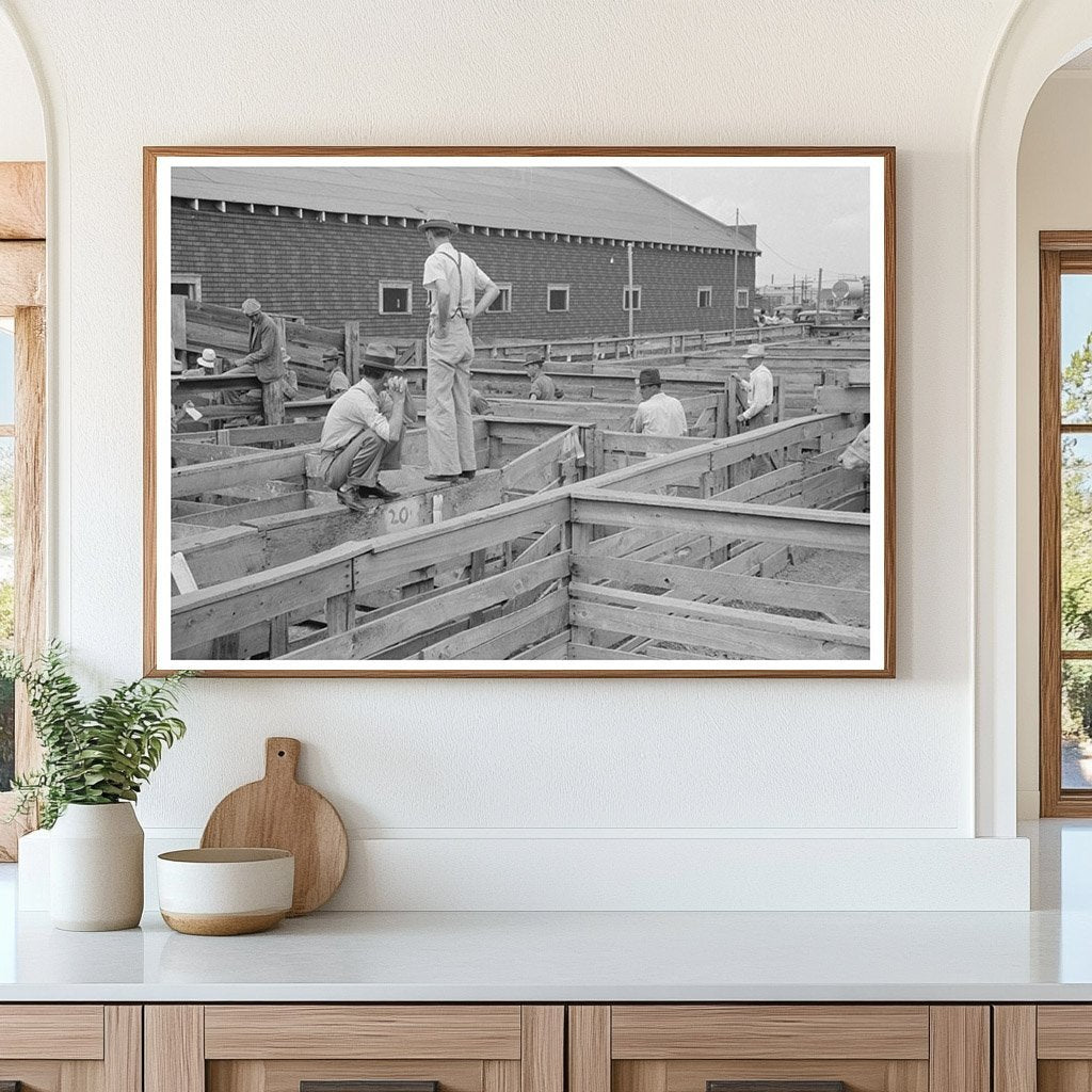 Sikeston Missouri Livestock Auction May 1938 Image - Available at KNOWOL