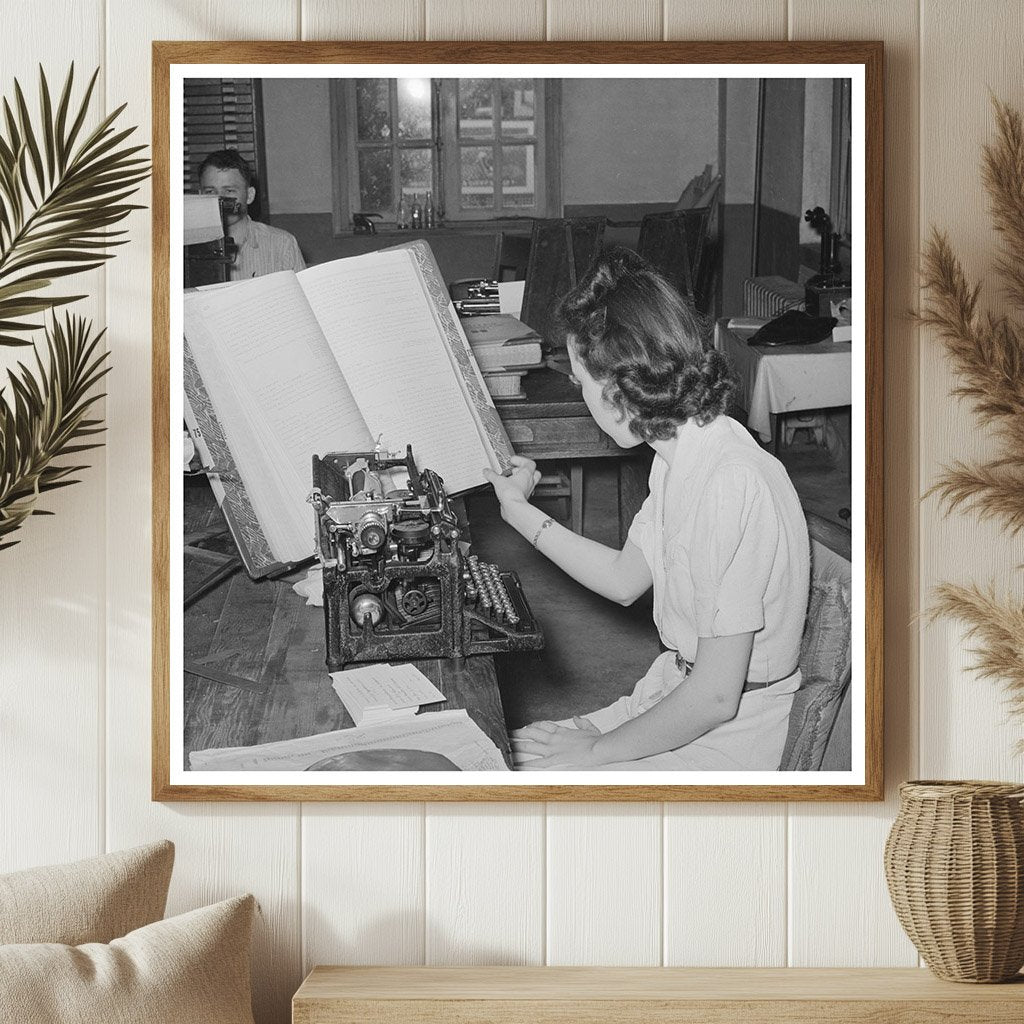 Stenographer in San Augustine County Clerk Office 1939 - Available at KNOWOL