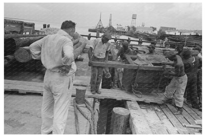 Stevedores Loading Stove on Packet Boat Burrwood 1938 - Available at KNOWOL