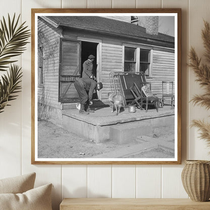 Tenant Farmers Mr and Mrs Shoemaker Shadeland Indiana 1937 - Available at KNOWOL