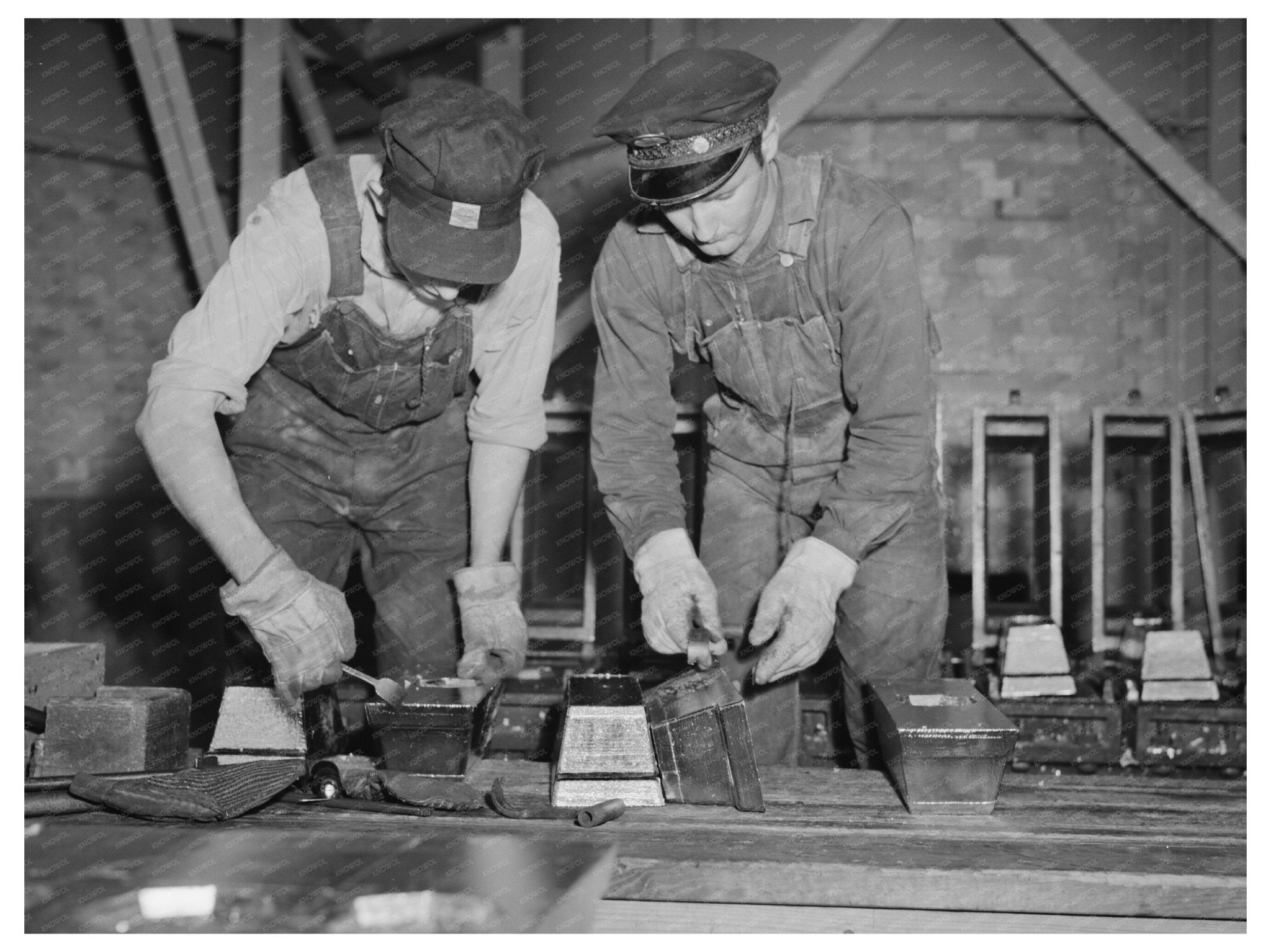 Tin Smelting Process in Texas City July 1942 - Available at KNOWOL