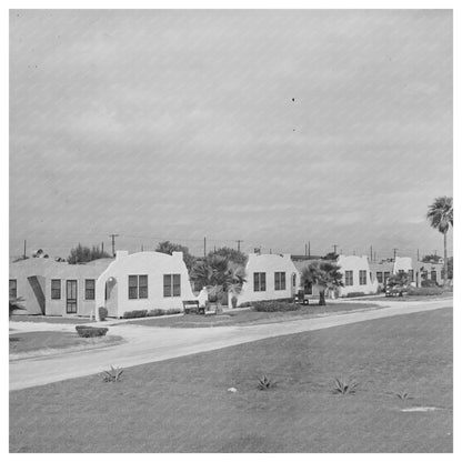 Tourist Courts in Corpus Christi Texas October 1939 - Available at KNOWOL