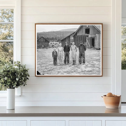 Unruf Family Portrait Boundary County Idaho 1939 - Available at KNOWOL