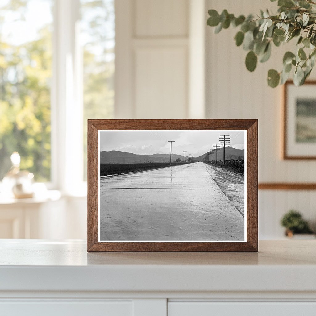 U.S. 101 Near San Juan Bautista California 1939 - Available at KNOWOL