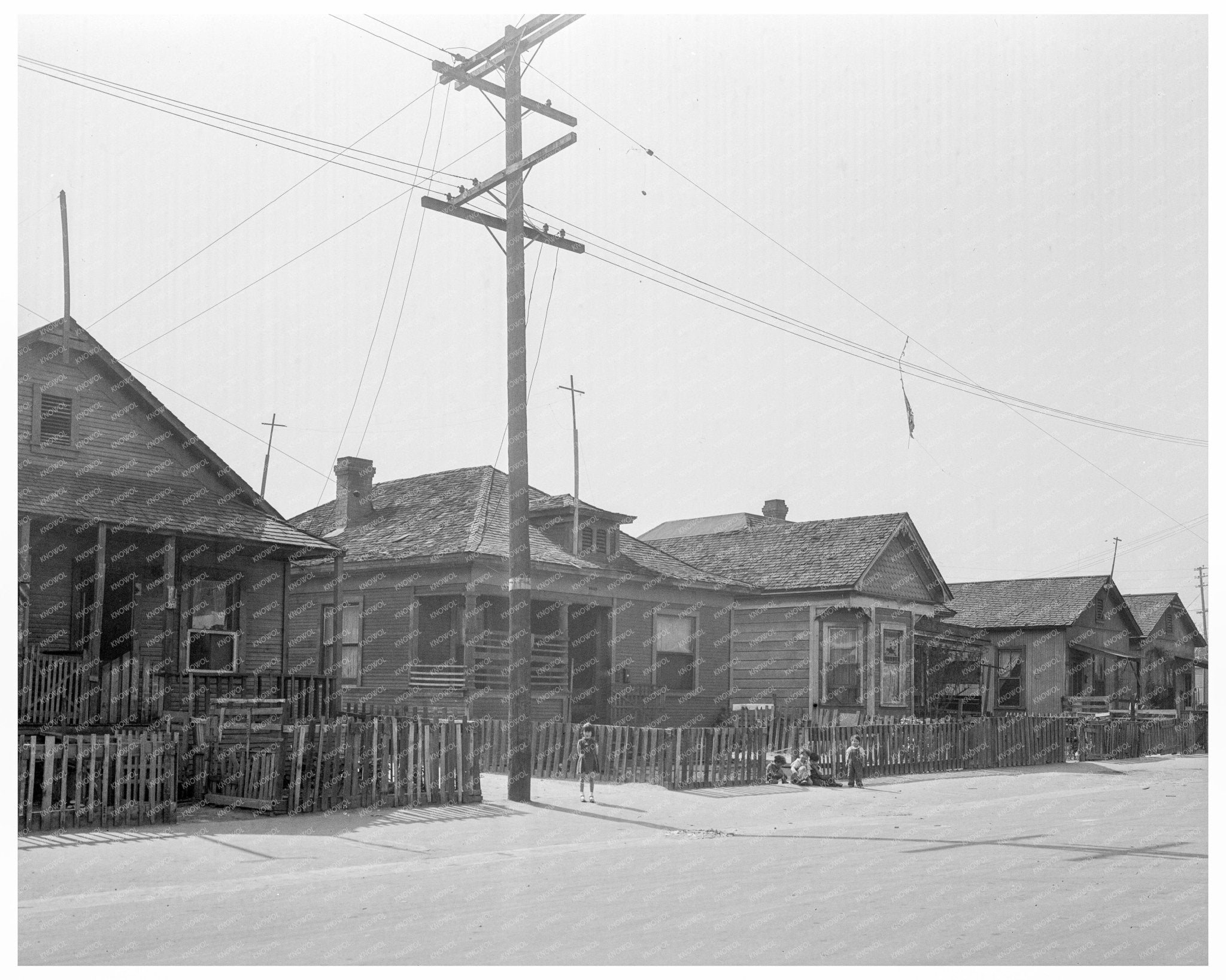 Vintage 1936 Los Angeles Housing Near City Hall - Available at KNOWOL