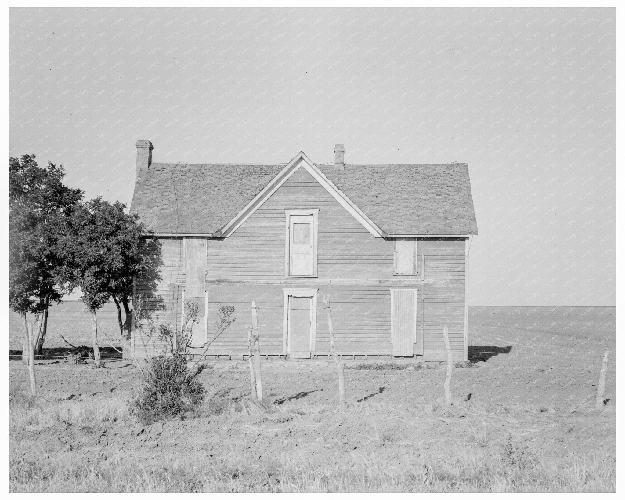 Vintage 1938 Farmhouse in Jackson County Oklahoma - Available at KNOWOL