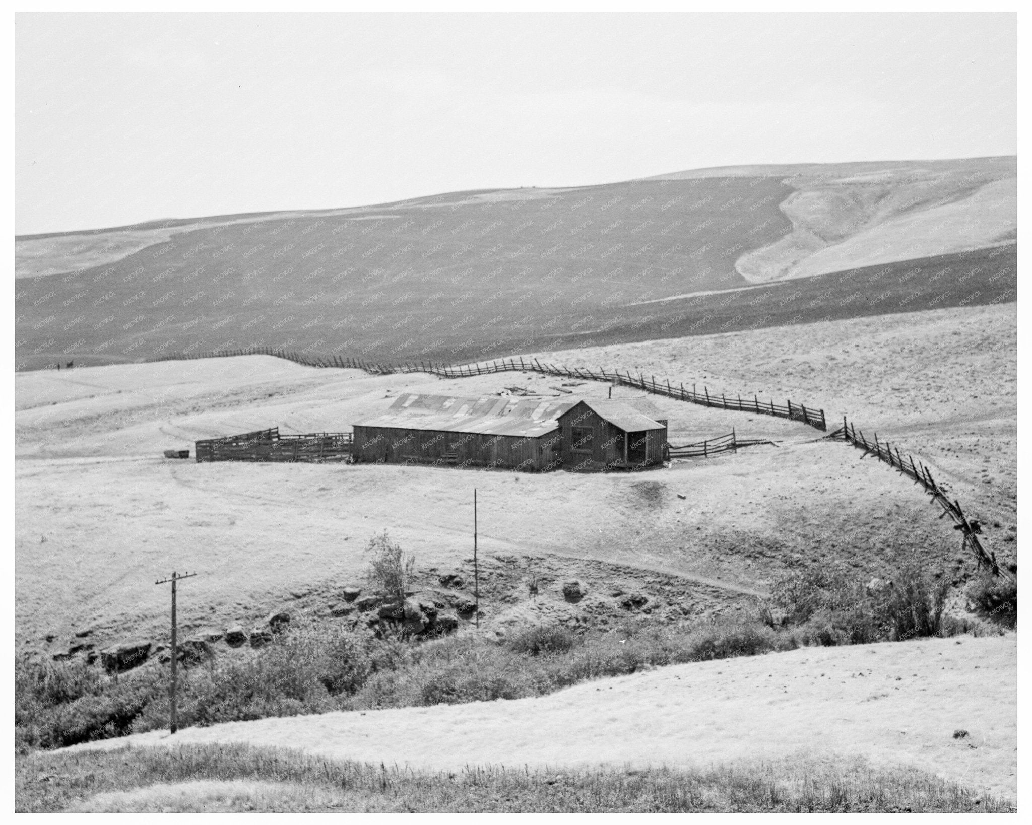 Vintage 1939 Desert Stock Farm in Klickitat County Washington - Available at KNOWOL