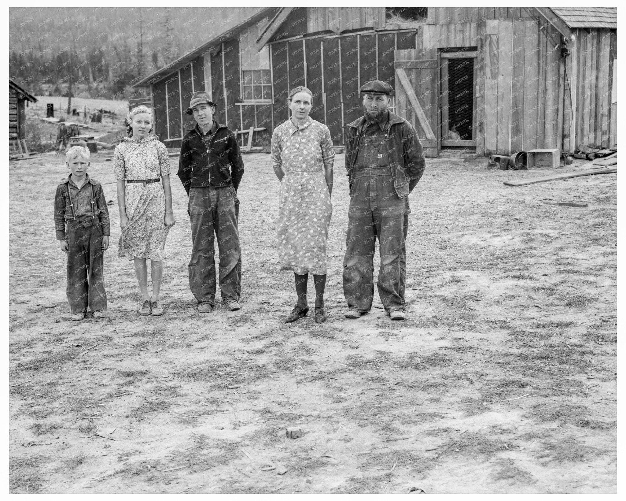 Vintage 1939 Idaho Rural Life Photo Unruf Family - Available at KNOWOL