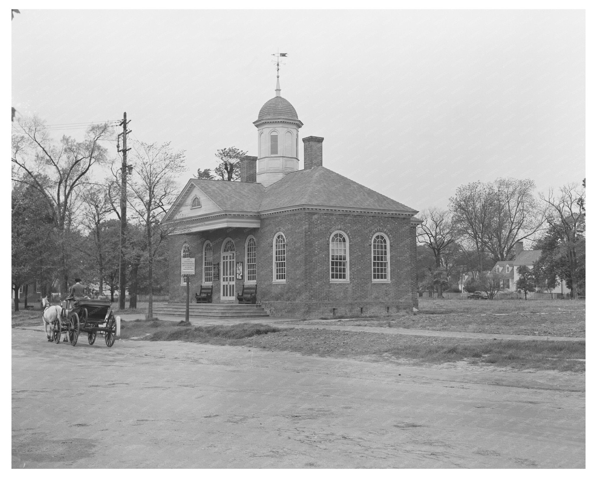 Vintage Williamsburg Courthouse April 1943 - Available at KNOWOL