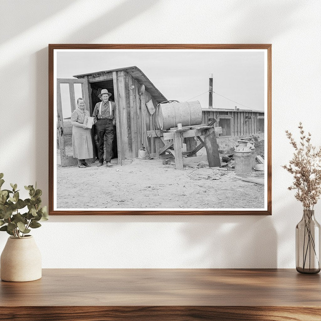 Wardlow Family at Dugout Home in Oregon 1939 - Available at KNOWOL