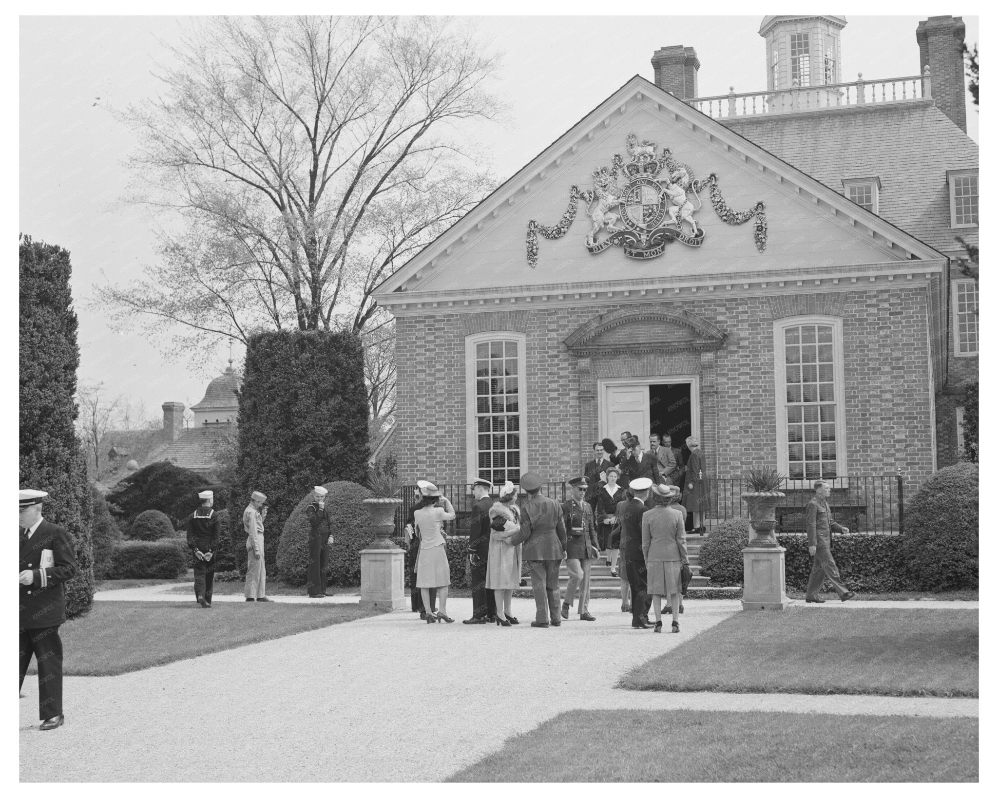 Williamsburg Virginia Governors Palace April 1943 Photo - Available at KNOWOL