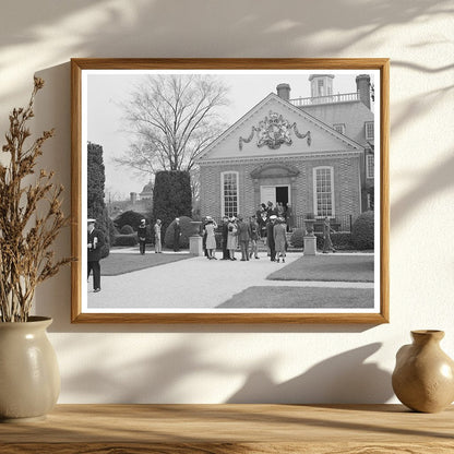 Williamsburg Virginia Governors Palace April 1943 Photo - Available at KNOWOL