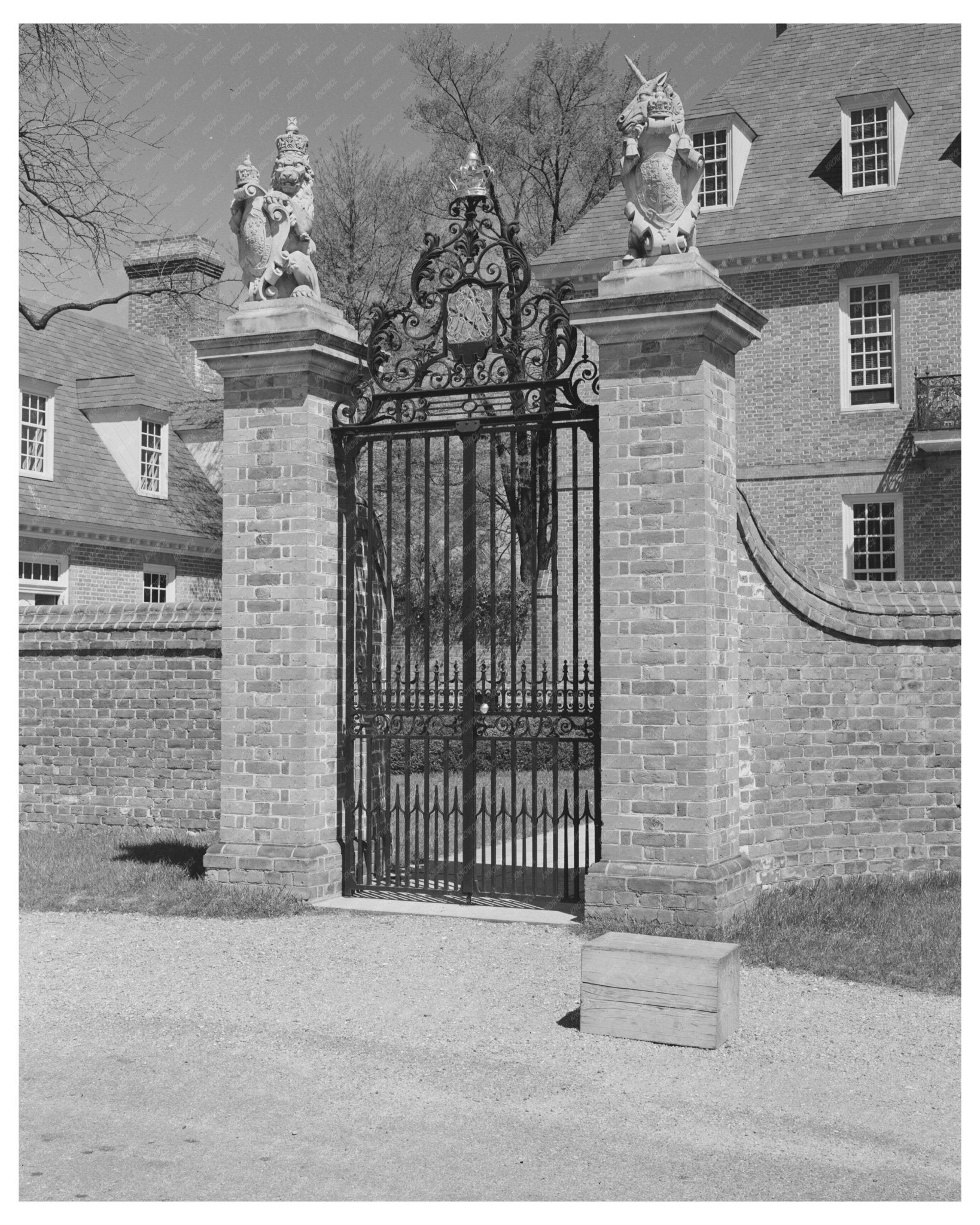 Williamsburg Virginia Governors Palace Gateway April 1943 - Available at KNOWOL