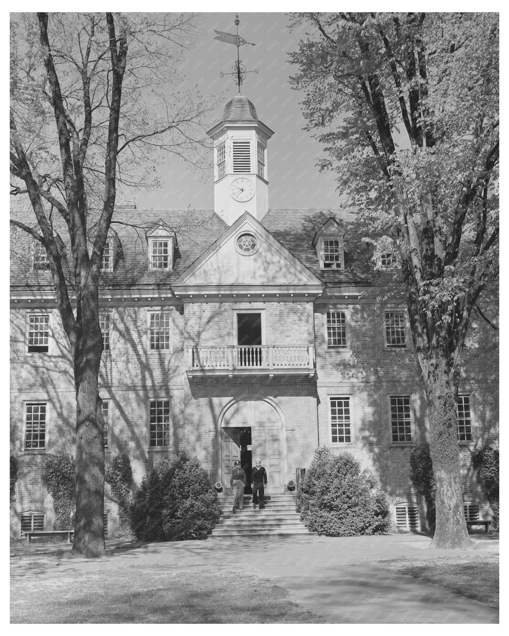 Williamsburg Virginia Wren Building April 1943 Image - Available at KNOWOL