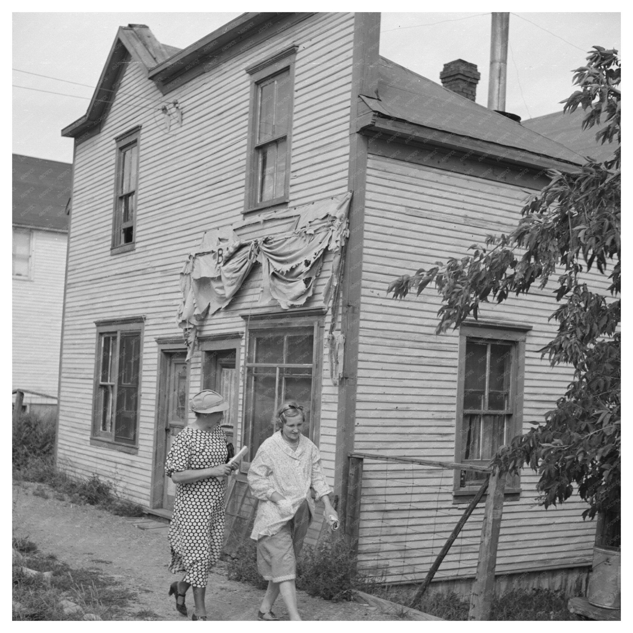 Winton Minnesota Residents August 1937 Vintage Photo - Available at KNOWOL