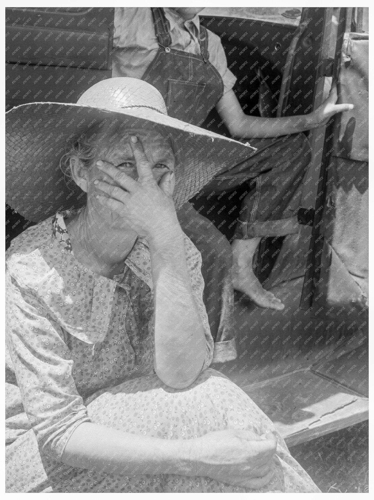 Woman Selling Tobacco at Auction Douglas Georgia 1938 - Available at KNOWOL