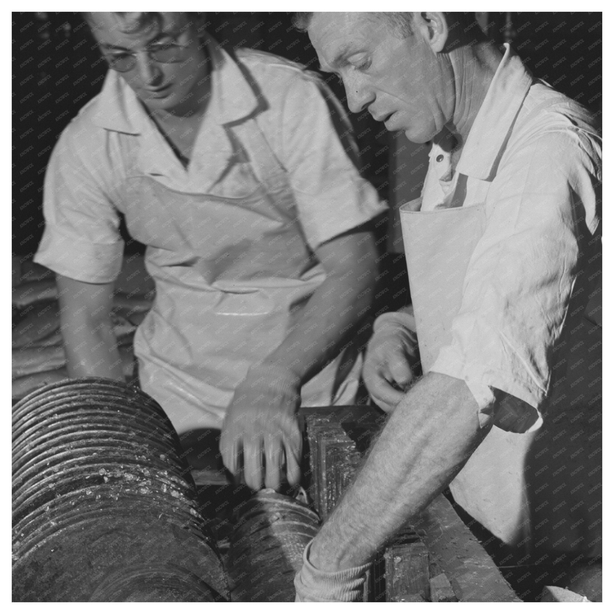 Workers Slicing Salmon at Columbia River Packing 1941 - Available at KNOWOL