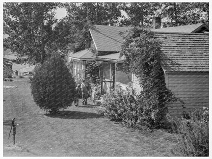 Yakima Valley Farm Family in 1939 Agricultural Transition - Available at KNOWOL