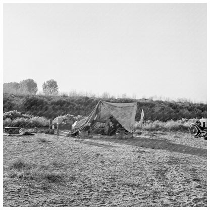 Young Family in Labor Camp, Merrill Oregon 1939 - Available at KNOWOL