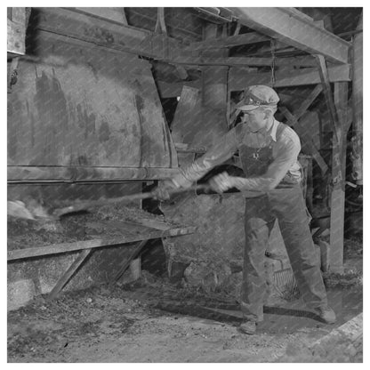 Zinc Smelting Operation at Eagle - Picher Plant 1942 - Available at KNOWOL